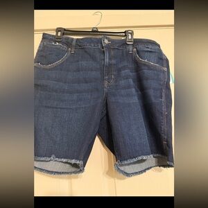 NWT M Jeans By Maurices Womens Classic Bermuda Shorts Original Fit Size 18W